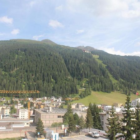 דאבוס Ferienwohnung Alpenblick מראה חיצוני תמונה